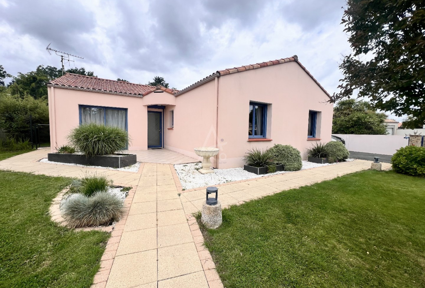 vente Maison Treize Septiers - Photo 1