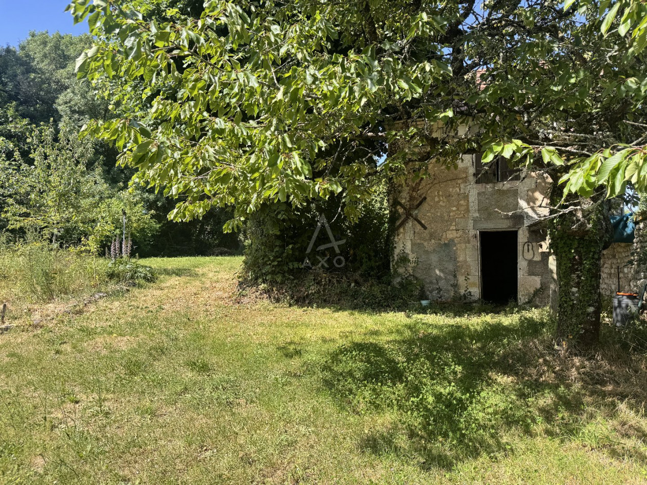 vente Maison à rénover Chadurie - Photo 2