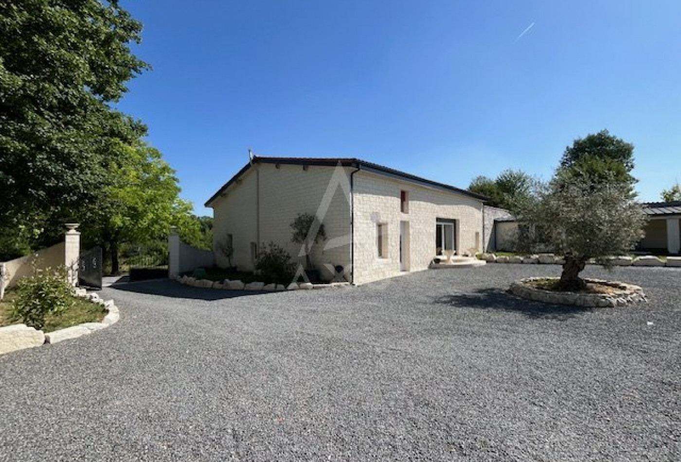 vente Maison de caractère Le Gond Pontouvre - Photo 2