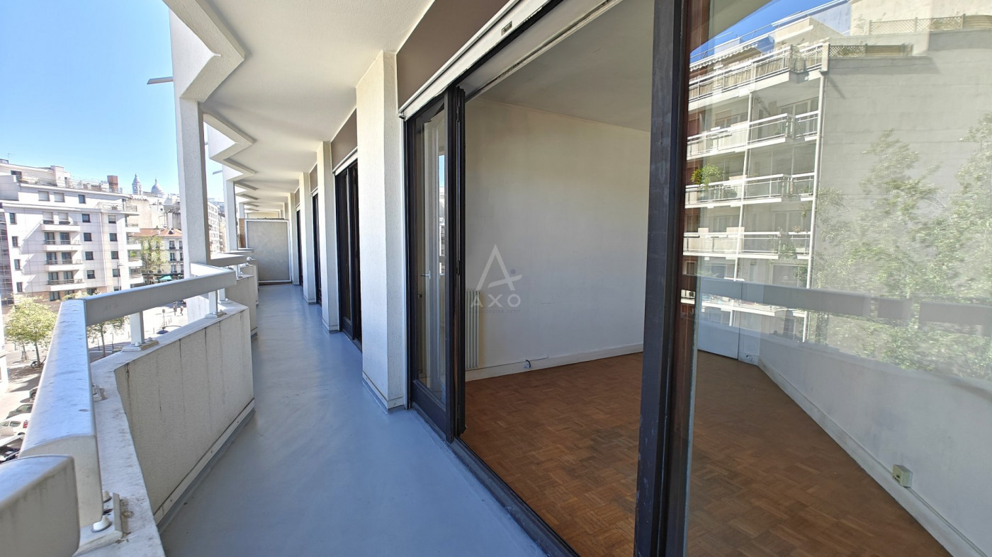 vente Appartement Paris 18eme Arrondissement - Photo 2