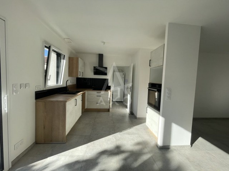 location Maison Montaigu-vendÉe - Photo 2