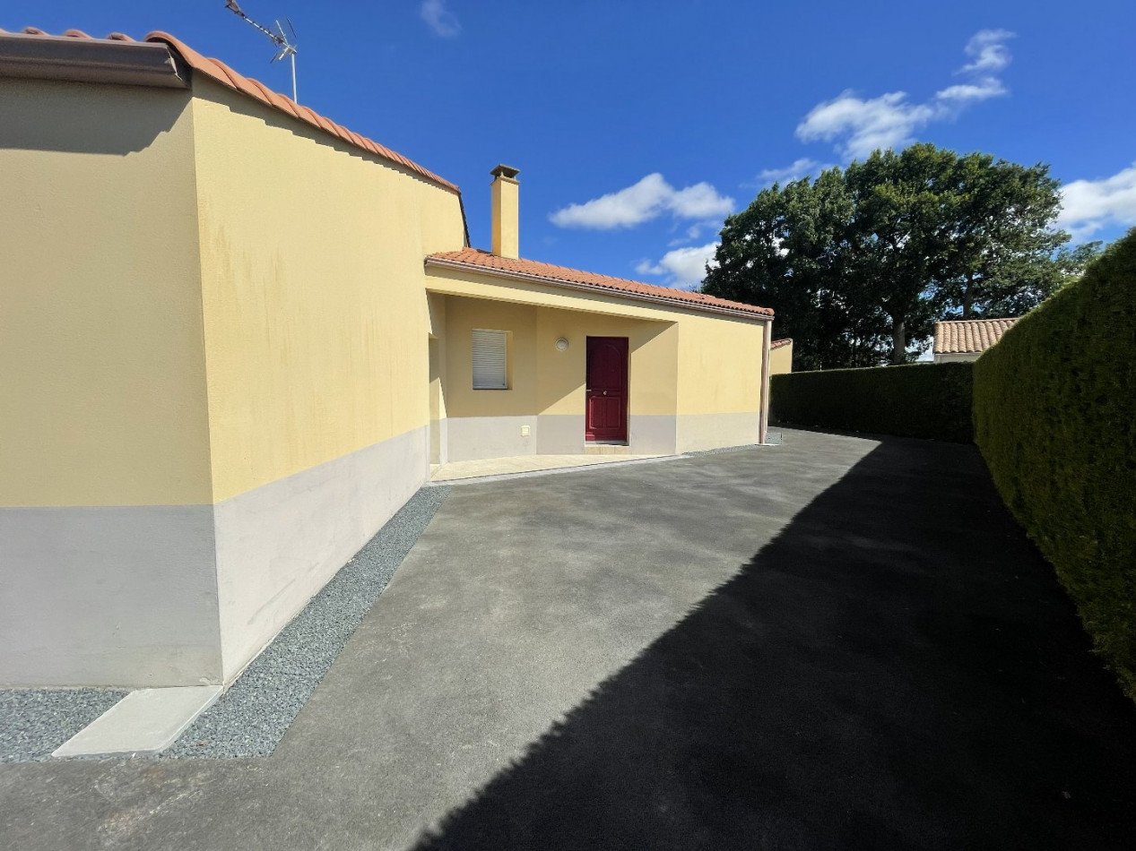 location Maison Montaigu-vendÉe - Photo 2