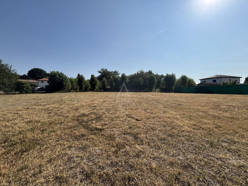 vente Terrain constructible Pechbonnieu - Photo 1