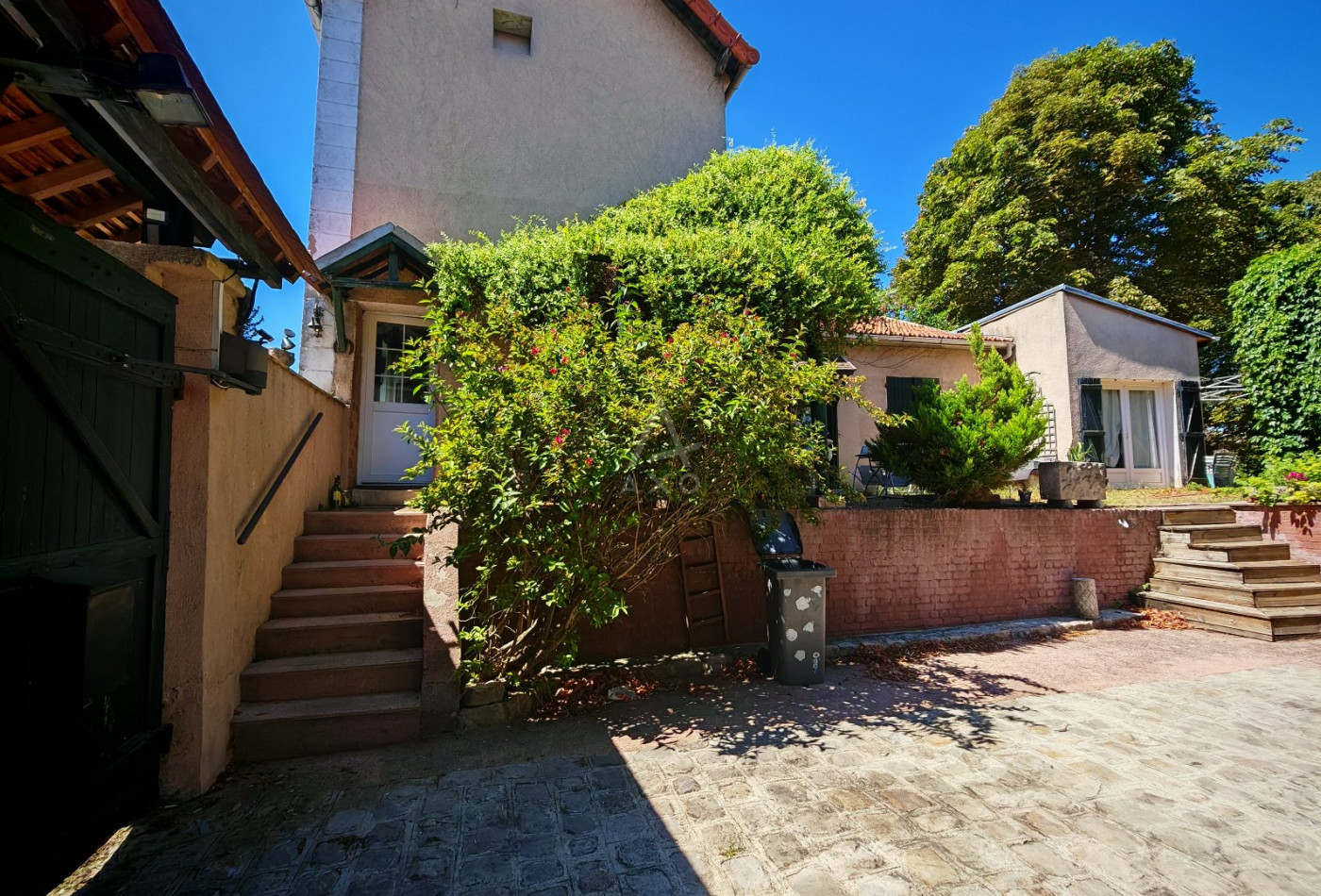 vente Ensemble immobilier Bonneuil En France - Photo 1