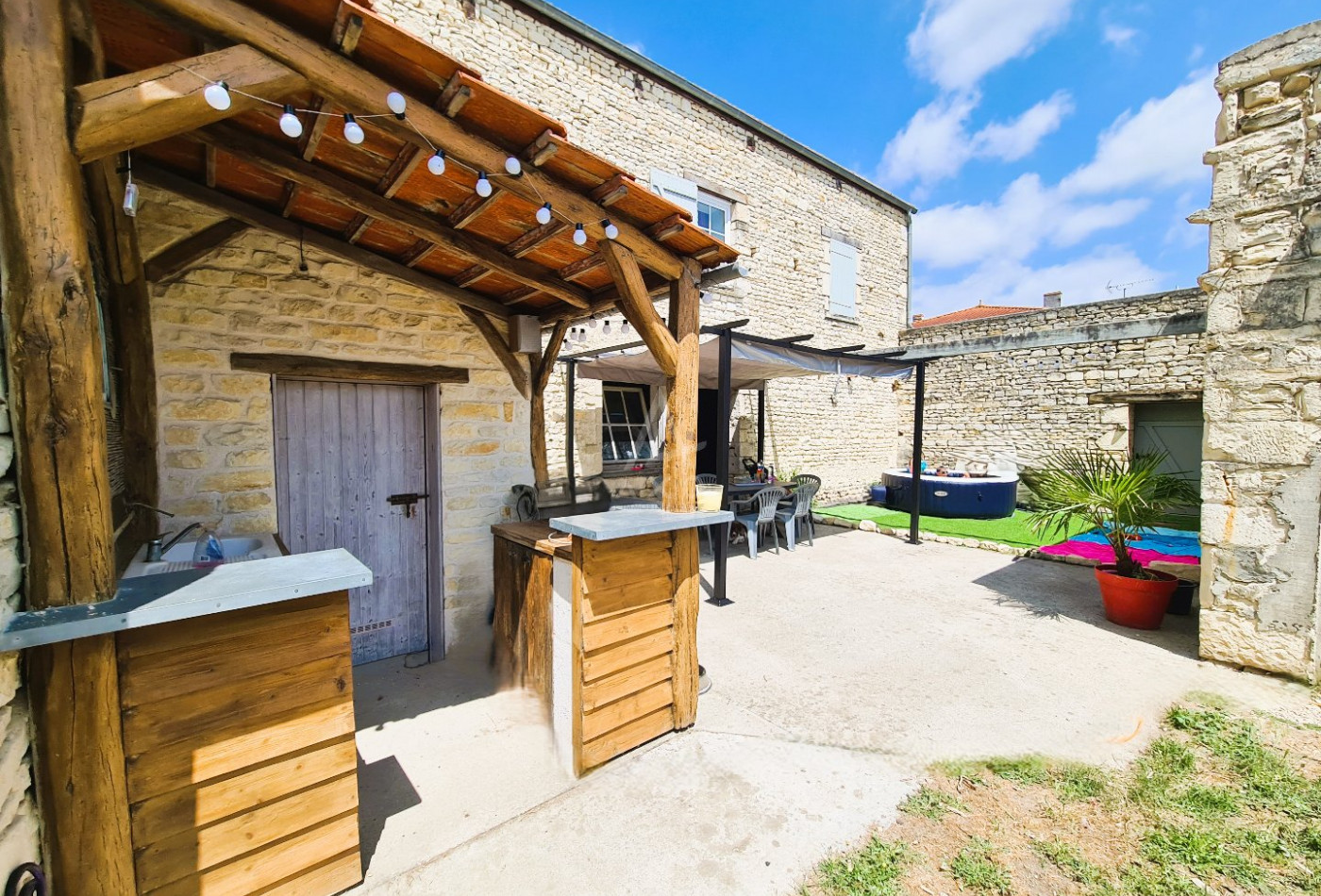 vente Maison Angliers - Photo 1