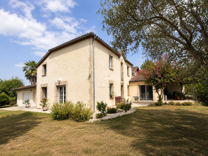 vente Maison Corneillan - Photo 1