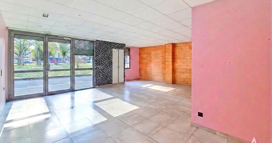 location Local commercial Lourdes