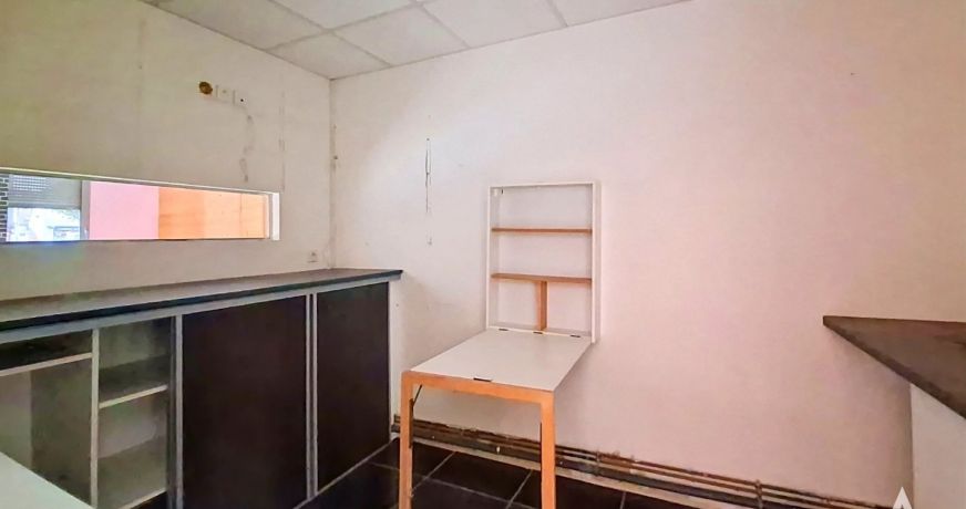 location Local commercial Lourdes