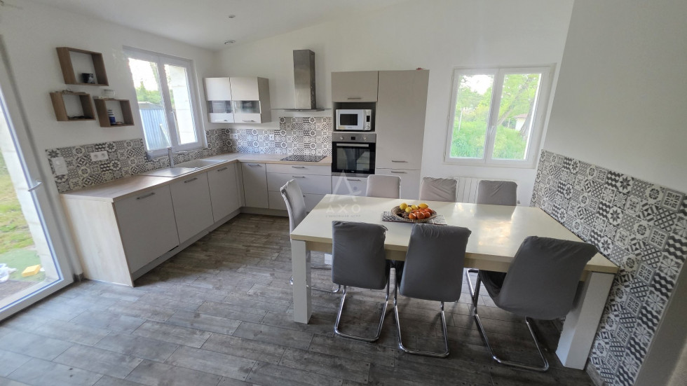 vente Maison Villegouge - Photo 1