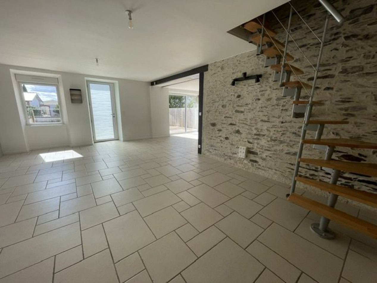 location Maison Les Brouzils - Photo 1