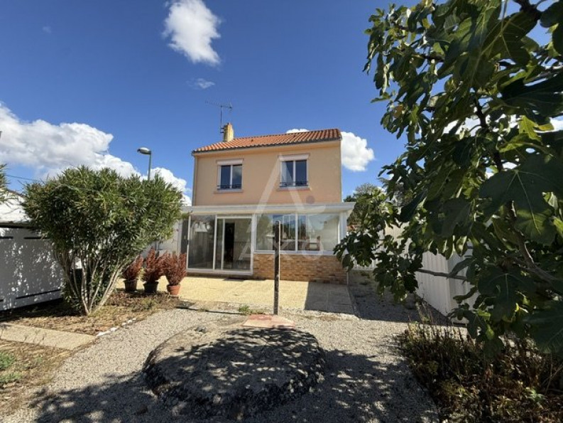 vente Maison Les Brouzils - Photo 1