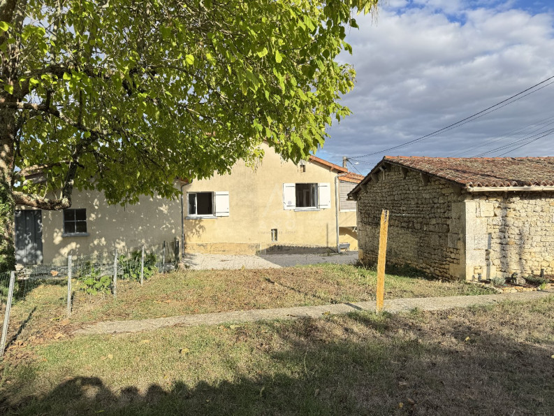location Maison Mouthiers Sur Boeme - Photo 1