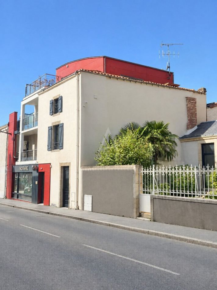 vente Immeuble mixte Les Herbiers - Photo 1