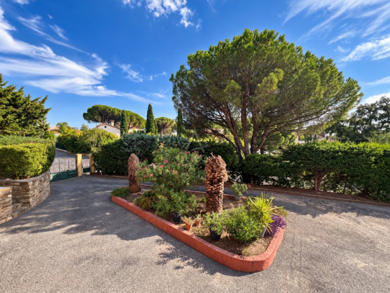 vente Appartement Le Lavandou - Photo 1