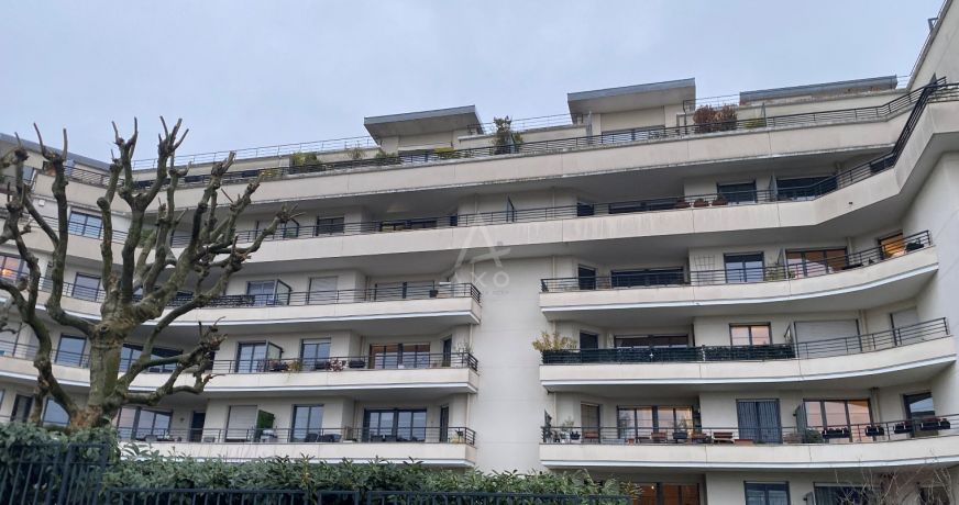 vente Appartement Suresnes