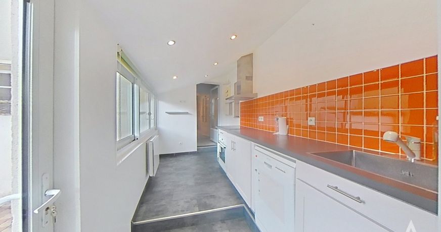 vente Maison en pierre Thaon