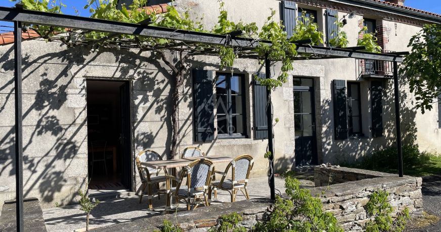 vente Maison et dépendances Les Brouzils