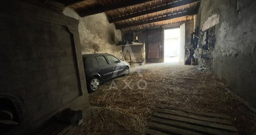 vente Remise en pierre Saint Saturnin De Lucian