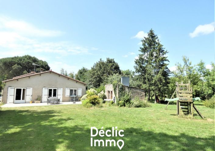 vente Ensemble immobilier La Ferriere