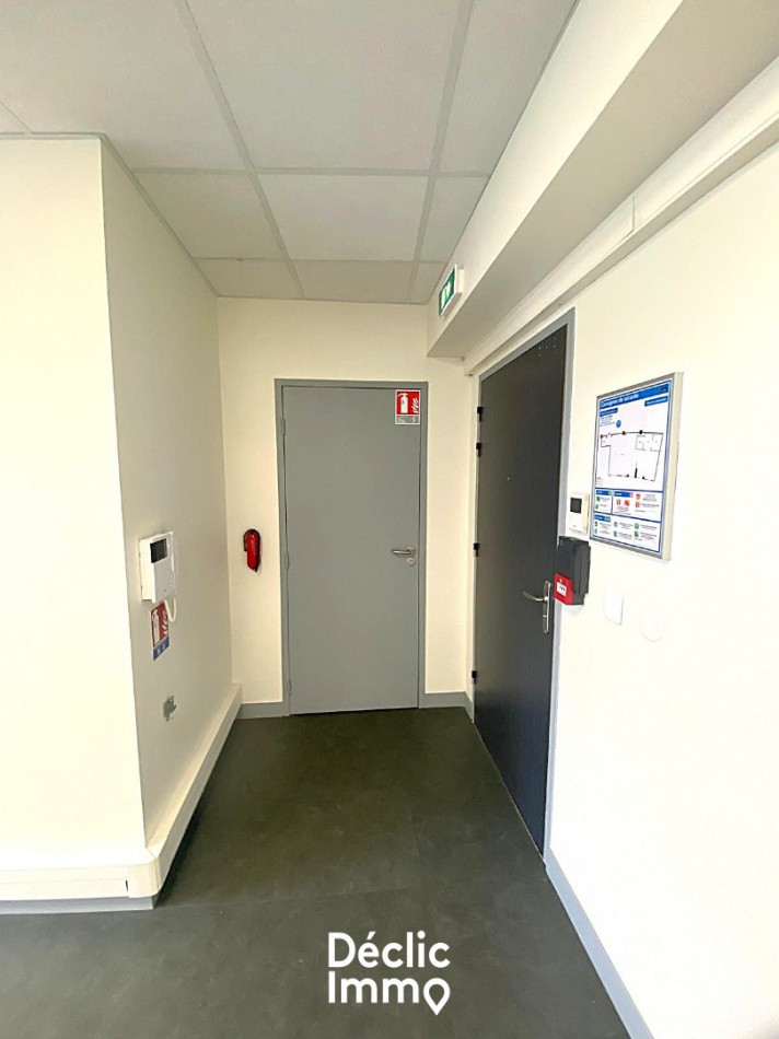 vente Locaux d'activité La Roche Sur Yon - Photo 5