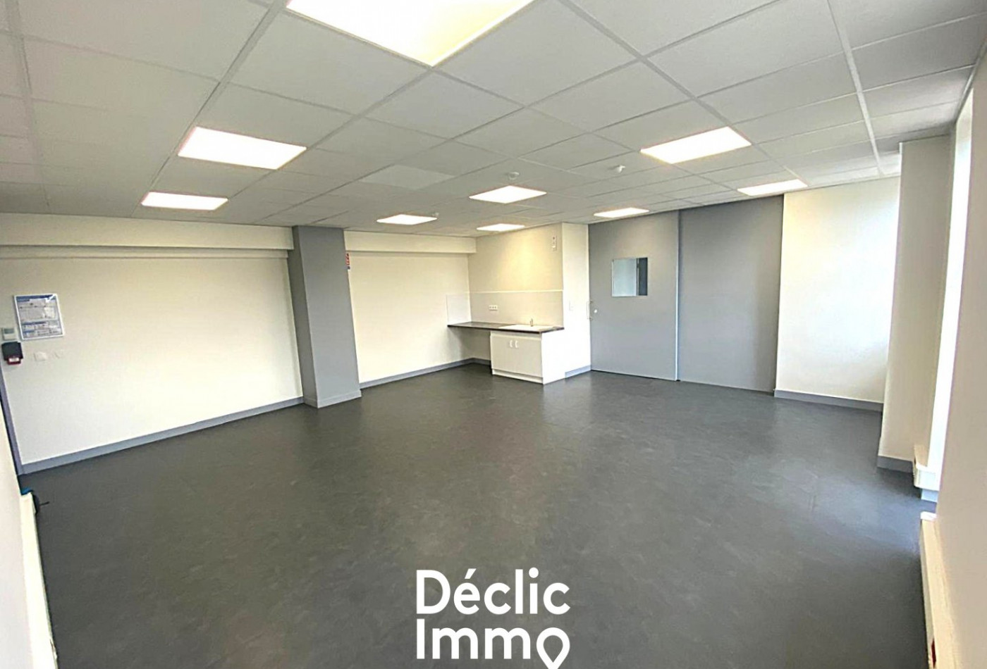 vente Locaux d'activité La Roche Sur Yon - Photo 2
