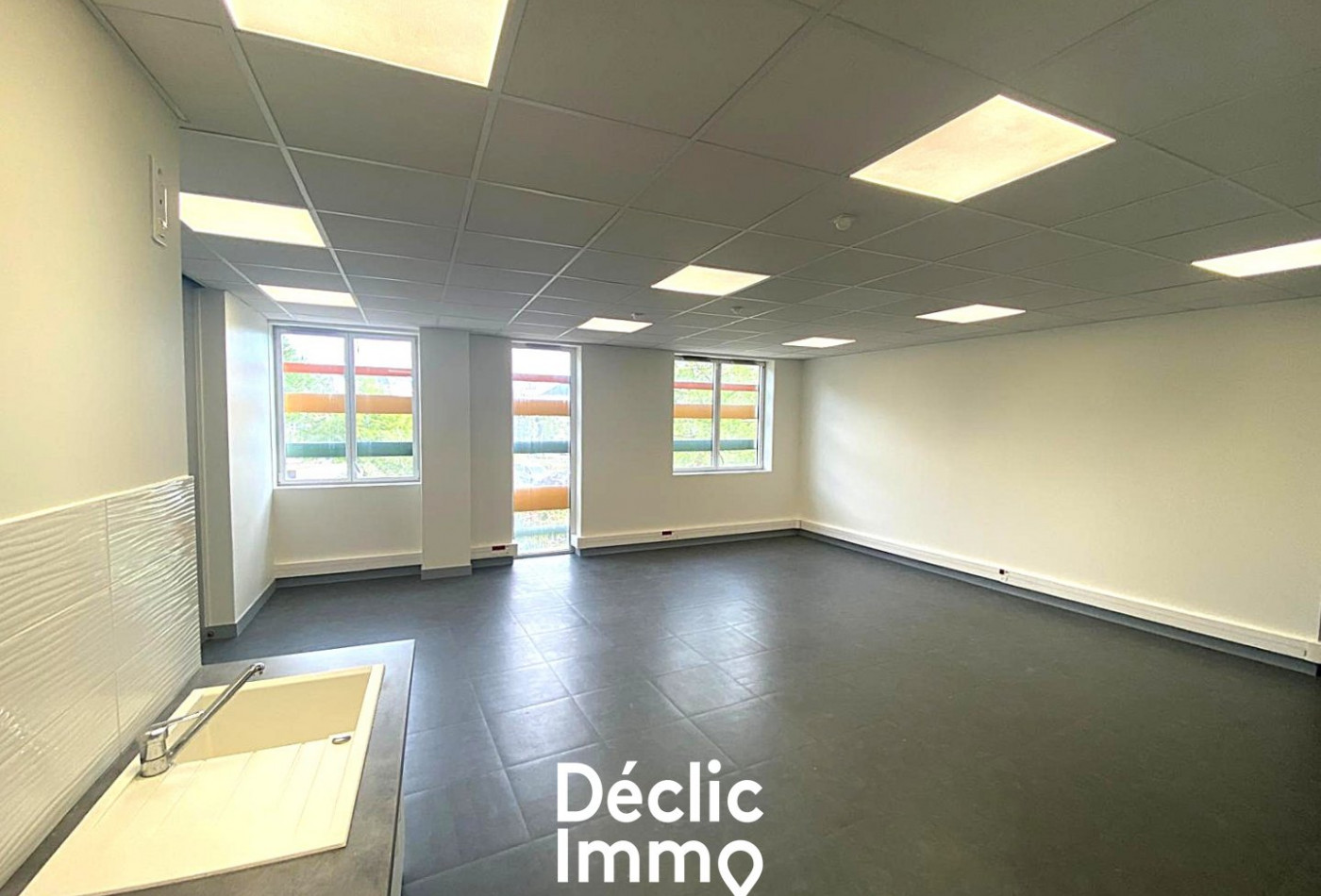 vente Locaux d'activité La Roche Sur Yon - Photo 4