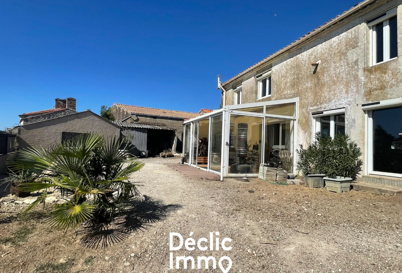 vente Maison en pierre Curzon - Photo 1