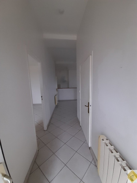 location Appartement Coussay Les Bois - Photo 2
