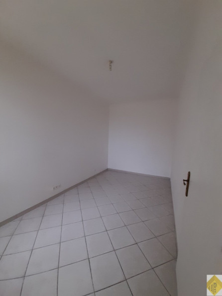 location Appartement Coussay Les Bois - Photo 7