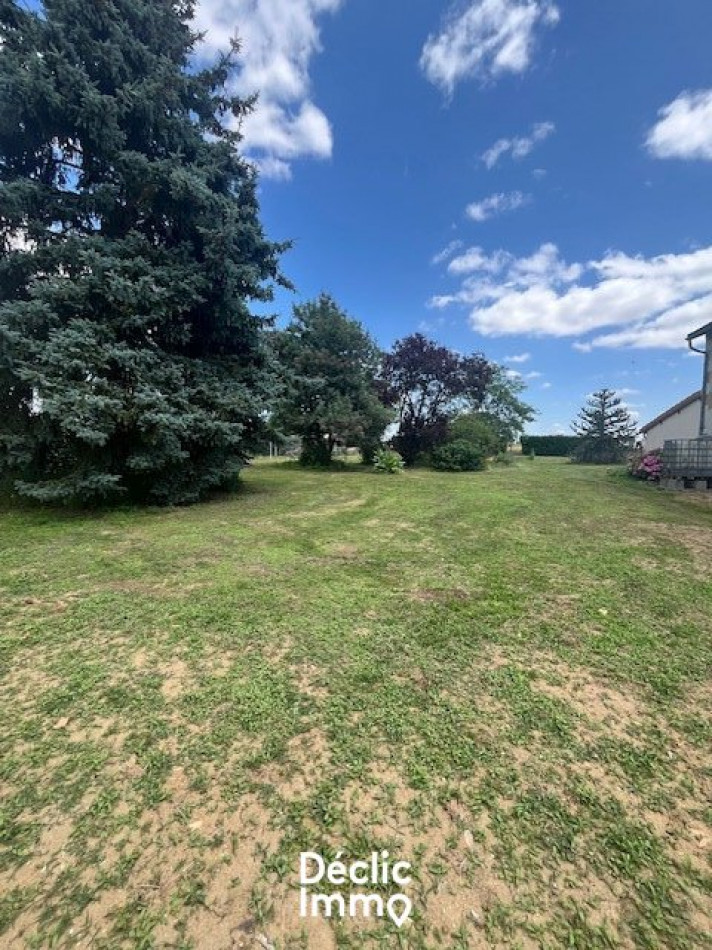 vente Terrain constructible Neuville De Poitou - Photo 1