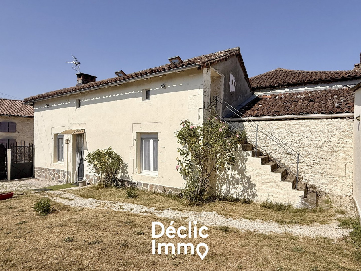 vente Maison de hameau Civray - Photo 1