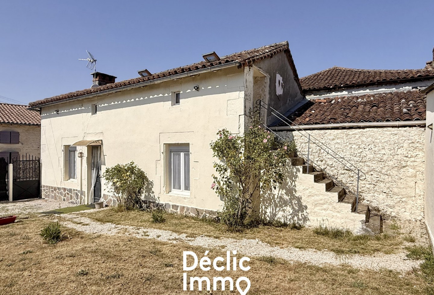 vente Maison de hameau Civray - Photo 1