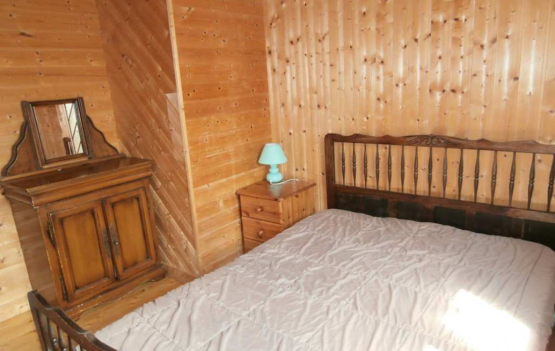 en location saisonnière Chalet en bois Chastreix - Photo 2