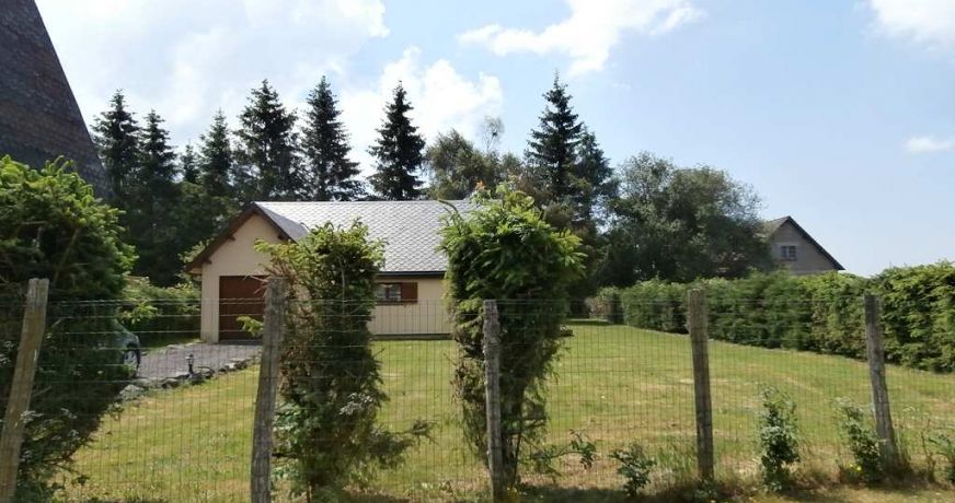 en location saisonnière Chalet en bois Chastreix