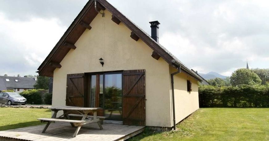 en location saisonnière Chalet en bois Chastreix