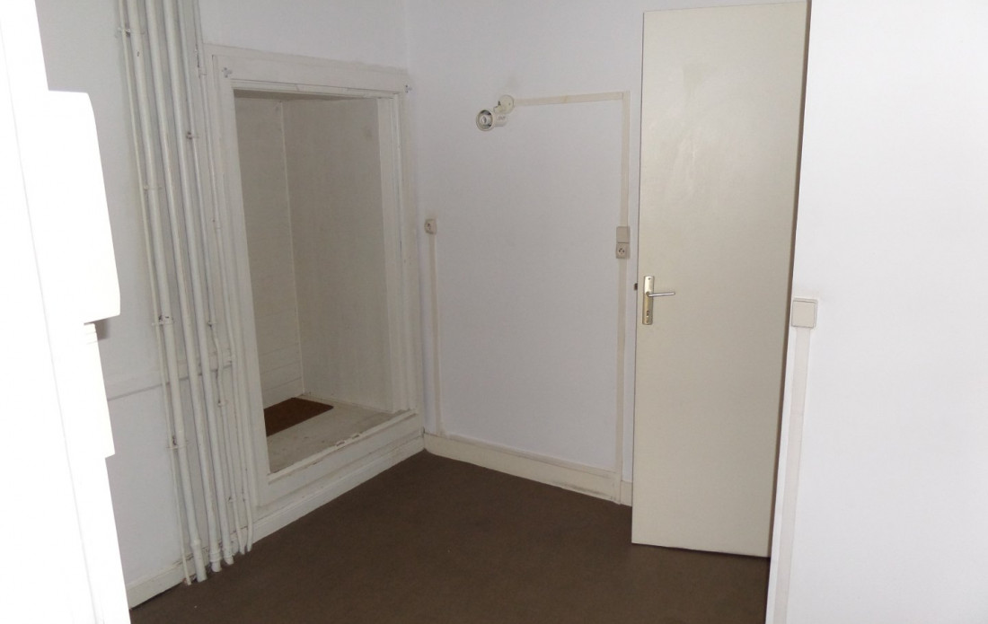 location Local commercial Saint Yrieix La Perche - Photo 3