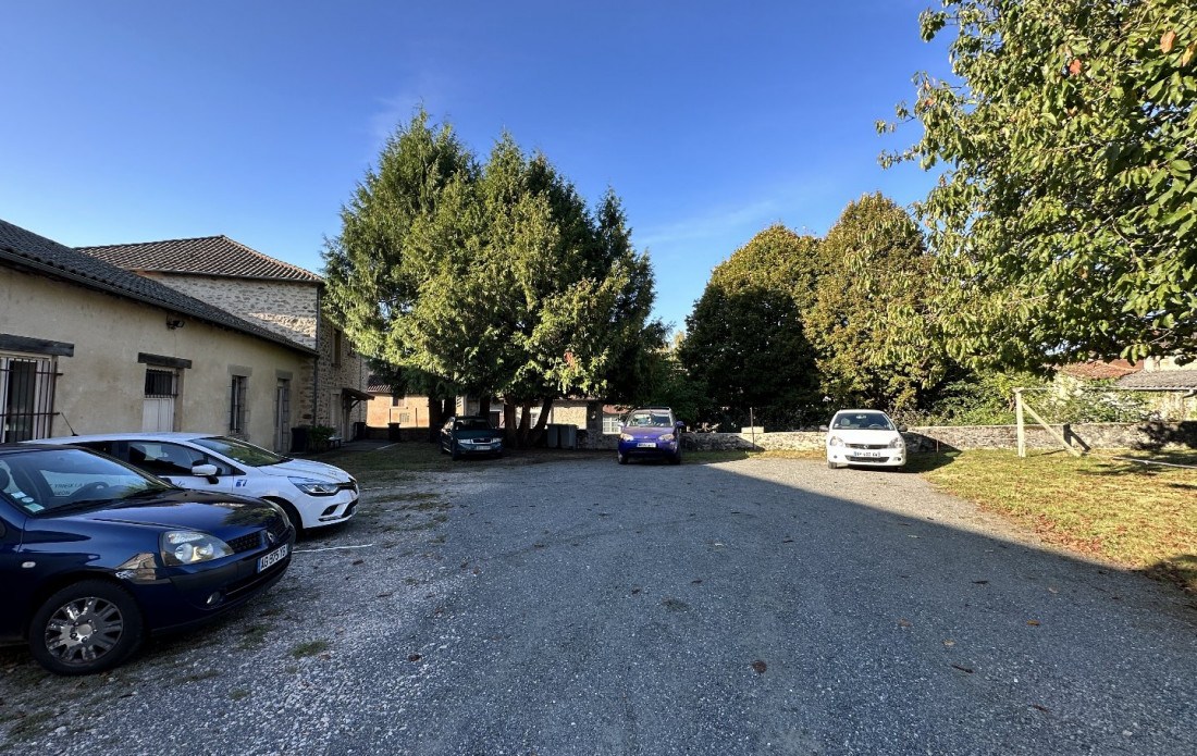 vente Immeuble de rapport Chalus - Photo 2