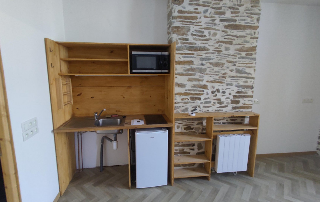 location Studio Saint Yrieix La Perche - Photo 3