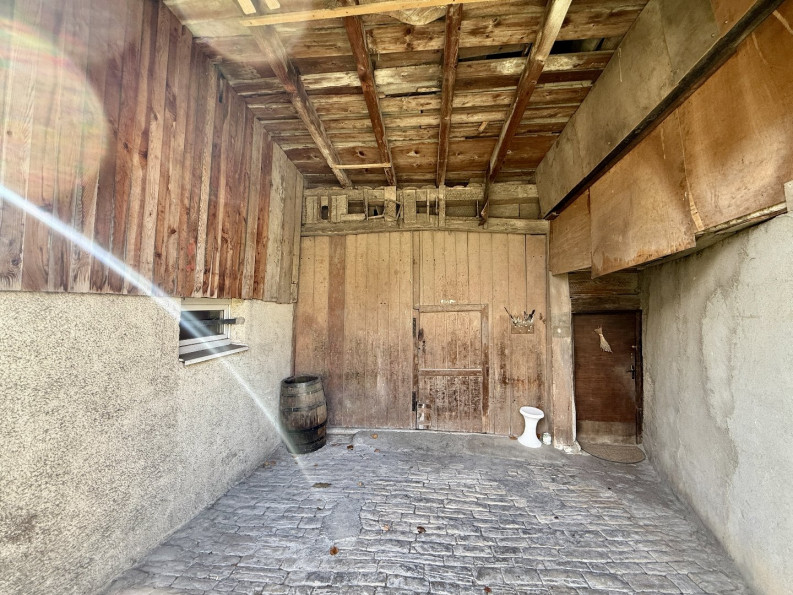 vente Maison en pierre Luze - Photo 9