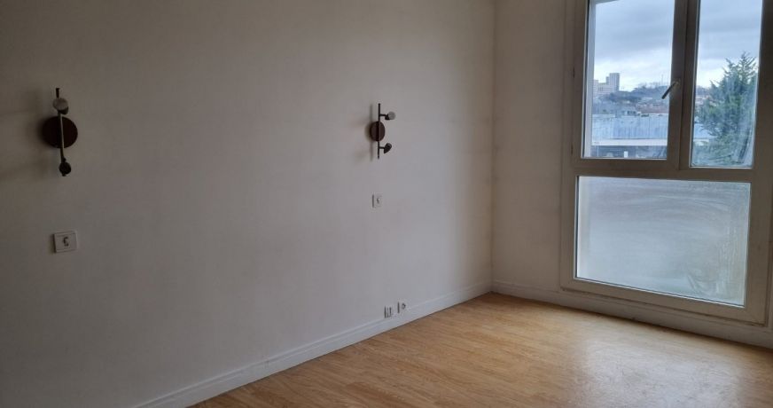 location Appartement Cachan