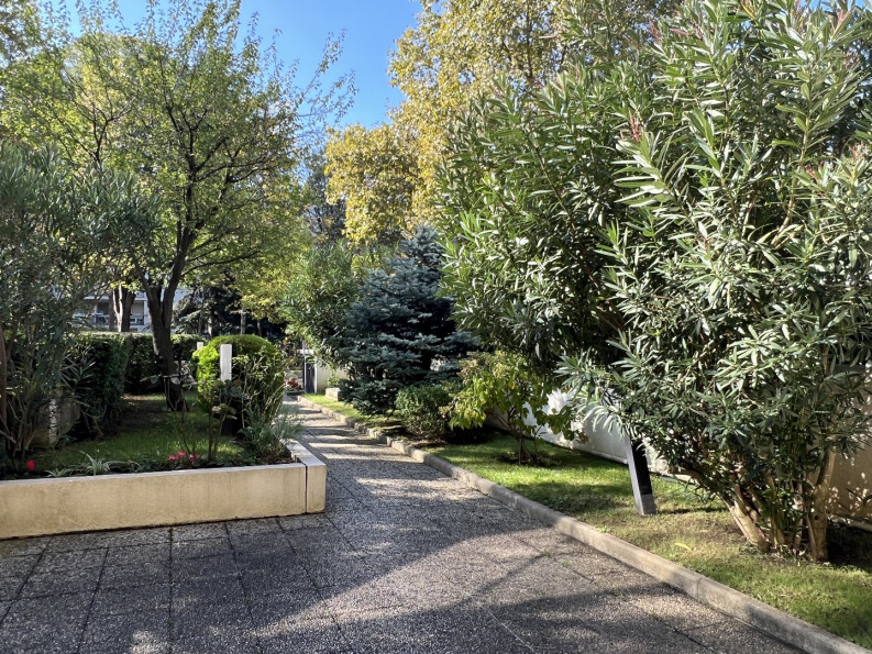 location Appartement rénové Neuilly Sur Seine - Photo 10