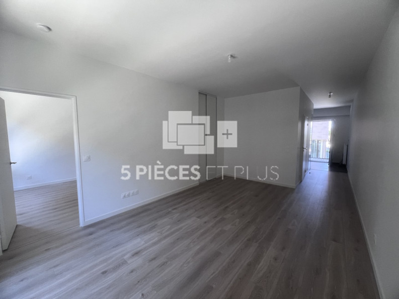 location Appartement en résidence Nanterre - Photo 5