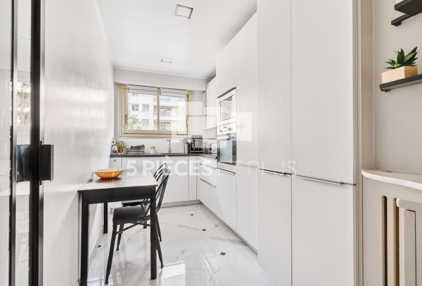 vente Appartement rénové Paris 17eme Arrondissement - Photo 2