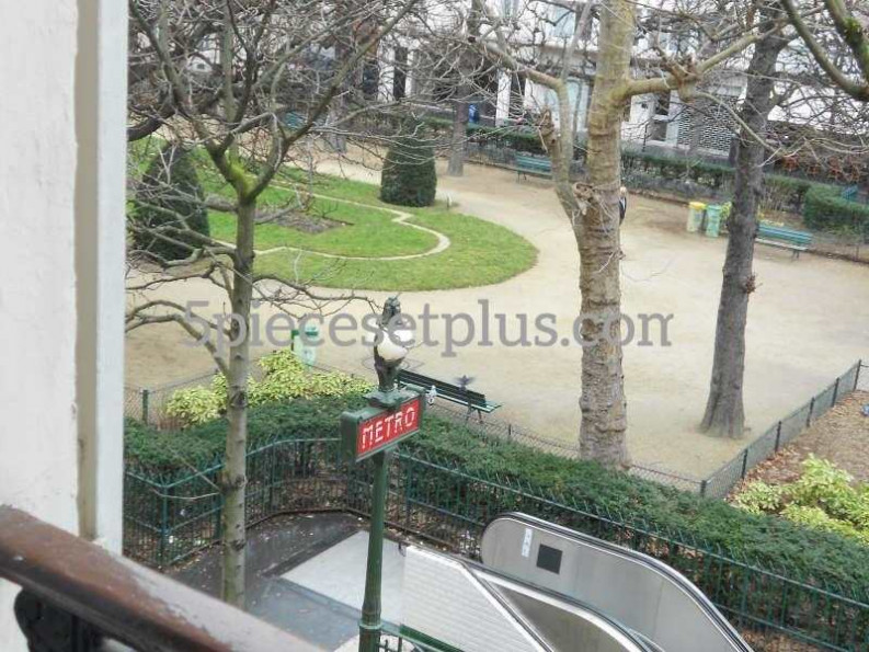 location Appartement rénové Paris 15eme Arrondissement - Photo 1