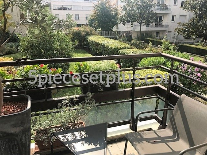 vente Appartement terrasse Issy Les Moulineaux - Photo 1