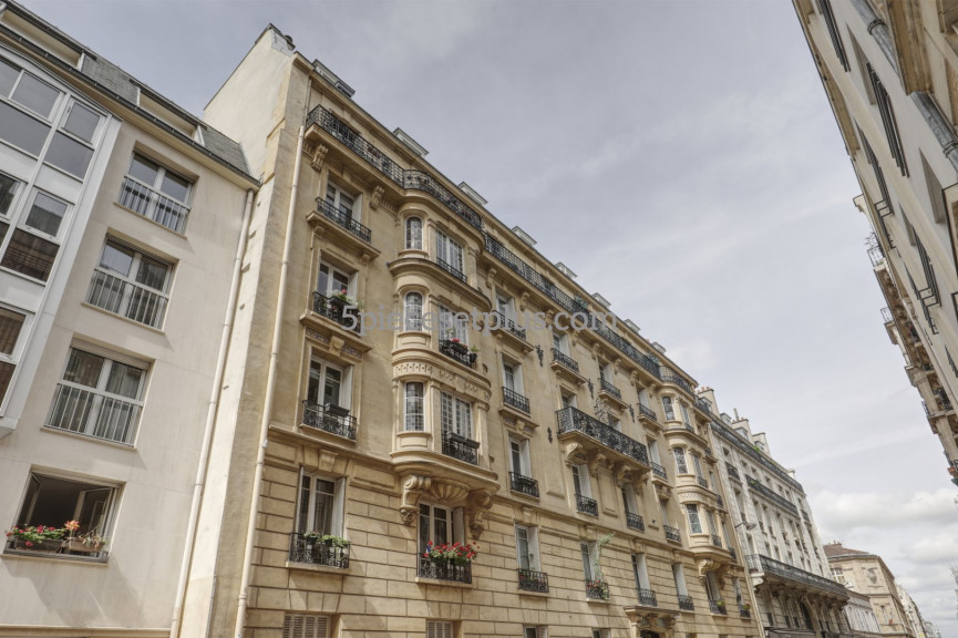 location Appartement bourgeois Paris 17eme Arrondissement - Photo 2