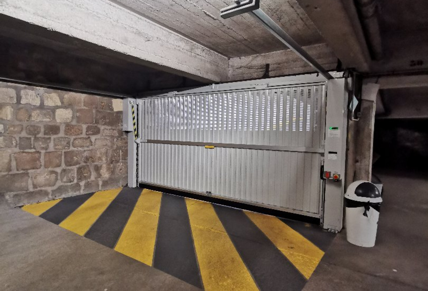 location Parking intérieur Creteil - Photo 4