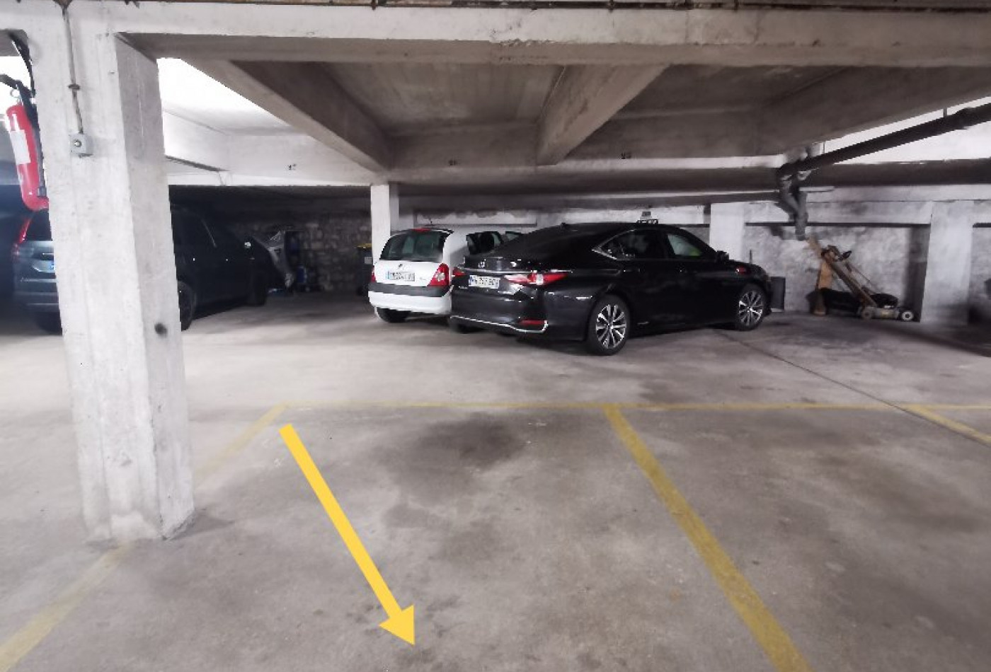 location Parking intérieur Creteil - Photo 1