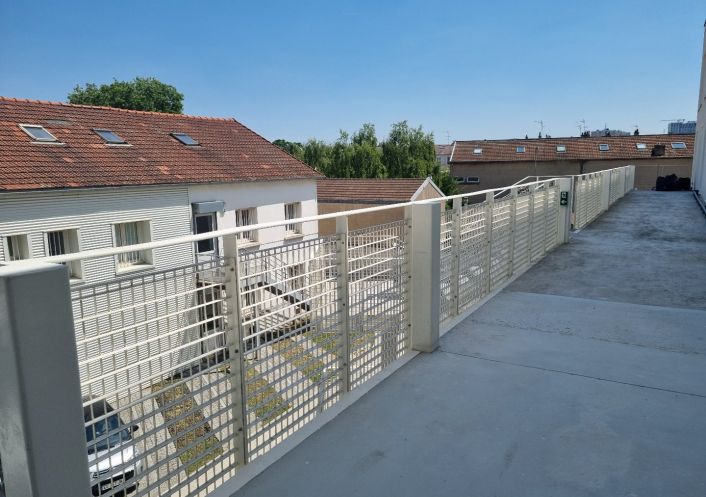 à louer Ateliers et bureaux Cachan