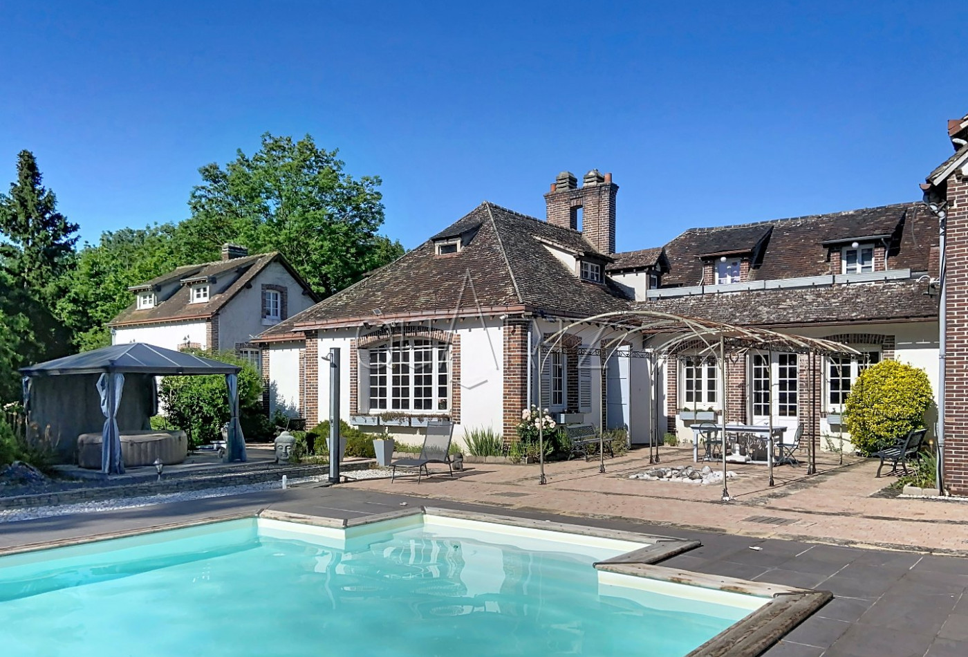 vente Demeure de ville et village Cherisy - Photo 1